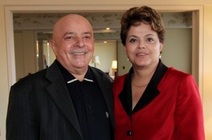 Dilma se reúne com ex-presidente Lula em São Paulo Dilma se reúne com ex-presidente Lula em São Paulo