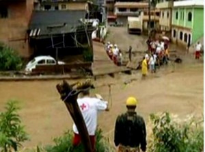 Em Nova Friburgo, o Córrego Dantas subiu tanto no fim de semana que deixou a Defesa Civil em alerta Em Nova Friburgo, o Córrego Dantas subiu tanto no fim de semana que deixou a Defesa Civil em alerta