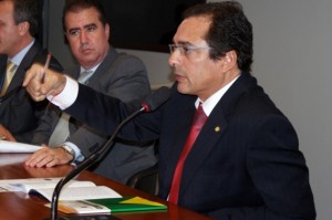 STF arquiva pedido de inquérito contra Protógenes Queiroz STF arquiva pedido de inquérito contra Protógenes Queiroz