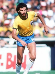 Sócrates foi um dos principais nomes da seleção brasileira em sua geração Sócrates foi um dos principais nomes da seleção brasileira em sua geração