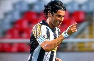 Botafogo estreia com vitória sobre o Resende no Engenhão Botafogo estreia com vitória sobre o Resende no Engenhão