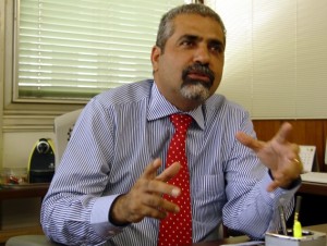 Christino Áureo, disse que Noroeste Fluminense pode ter redução de 10% na produção de leite Christino Áureo, disse que Noroeste Fluminense pode ter redução de 10% na produção de leite