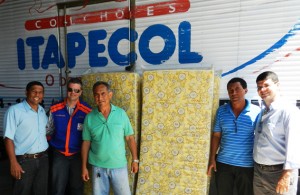 Funcionários do BB doam mais de 150 colchonetes para Itaperuna Funcionários do BB doam mais de 150 colchonetes para Itaperuna