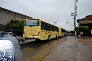 Trânsito está congestionado por toda cidade de Itaperuna - Rubens Tinoco Ferraz - Cidade Nova Trânsito está congestionado por toda cidade de Itaperuna - Rubens Tinoco Ferraz - Cidade Nova