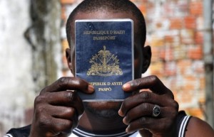 Com regras mais rígidas para entrar no Brasil, apenas dois haitianos conseguiram visto de trabalho até agora - Foto: Marcio Silva/A Critica Com regras mais rígidas para entrar no Brasil, apenas dois haitianos conseguiram visto de trabalho até agora - Foto: Marcio Silva/A Critica