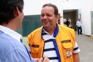 Henrique Oliveira secretário da Defesa Civil de Campos alerta sobre perigo de contaminação em Três Vendas Henrique Oliveira secretário da Defesa Civil de Campos alerta sobre perigo de contaminação em Três Vendas