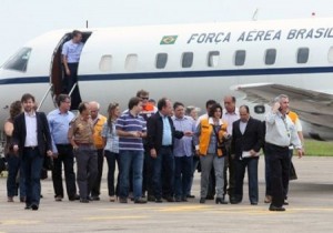 Ministros sobrevoam cidades do Norte e Noroeste fluminense afetadas pela chuva Ministros sobrevoam cidades do Norte e Noroeste fluminense afetadas pela chuva