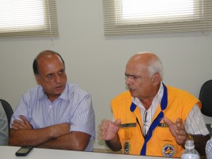 O prefeito de Cardoso Moreira, no norte fluminense, Gilson Nunes com o vice-governador, Pezão O prefeito de Cardoso Moreira, no norte fluminense, Gilson Nunes com o vice-governador, Pezão