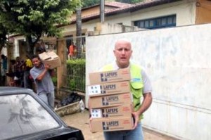 Secretaria de Saúde anuncia entrega imediata de macas e aparelho de Raios-X para Laje do Muriaé Secretaria de Saúde anuncia entrega imediata de macas e aparelho de Raios-X para Laje do Muriaé