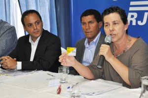 Ministra Tereza Campello ao lado do prefeito de Itaperuna, Fernando da Silva Fernandes Ministra Tereza Campello ao lado do prefeito de Itaperuna, Fernando da Silva Fernandes
