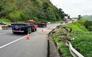 Acidente com ônibus deixa várias vítimas em Barra Mansa Acidente com ônibus deixa várias vítimas em Barra Mansa