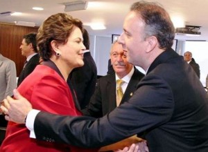 Dilma confirma Aguinaldo Ribeiro como novo ministro das Cidades Dilma confirma Aguinaldo Ribeiro como novo ministro das Cidades