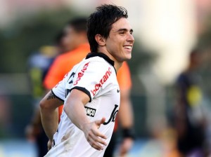 Corinthians vence São Caetano e continua invicto no Campeonato Paulista Corinthians vence São Caetano e continua invicto no Campeonato Paulista