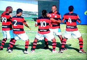 Na reestreia de Vagner Love, Flamengo vence o Nova Iguaçu Na reestreia de Vagner Love, Flamengo vence o Nova Iguaçu