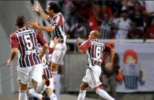 Fluminense vence Arsenal pela Libertadores em jogo tumultuado no Engenhão Fluminense vence Arsenal pela Libertadores em jogo tumultuado no Engenhão