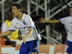 Vasco perde e o caldeirão não ferve na estreia da Libertadores Vasco perde e o caldeirão não ferve na estreia da Libertadores
