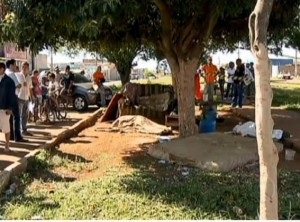 Dois moradores de rua são mortos a tiros no Distrito Federal Dois moradores de rua são mortos a tiros no Distrito Federal