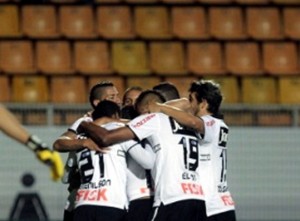 Com golaço de Ramon, Corinthians vence XV de Piracicaba e é líder do Paulistão Com golaço de Ramon, Corinthians vence XV de Piracicaba e é líder do Paulistão