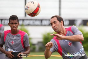 Torcedores do Vasco dão adeus ao artilheiro Edmundo Torcedores do Vasco dão adeus ao artilheiro Edmundo