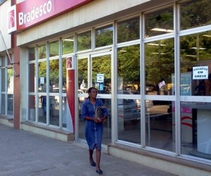 Bancos de Itaperuna e região podem fechar na próxima segunda feira Bancos de Itaperuna e região podem fechar na próxima segunda feira