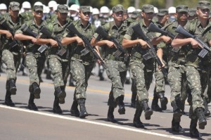 Governo brasileiro aguarda resposta da Bolívia sobre ação militar na fronteira Governo brasileiro aguarda resposta da Bolívia sobre ação militar na fronteira
