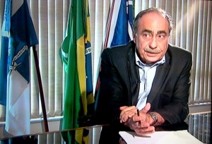 Álvaro de Oliveira Soares informou que imagens mostram funcionários que fizeram movimentos não usuais para a atividade Álvaro de Oliveira Soares informou que imagens mostram funcionários que fizeram movimentos não usuais para a atividade