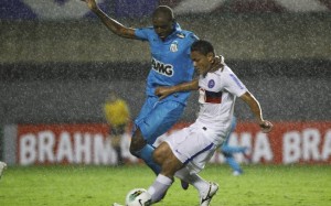 Santos empata em 0 a 0 com Bahia na abertura do Brasileirão 2012 Santos empata em 0 a 0 com Bahia na abertura do Brasileirão 2012