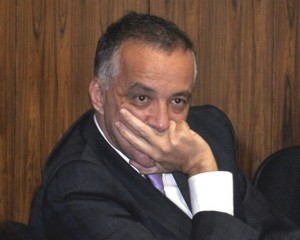 Silêncio de Carlinhos Cachoeira irritou os parlamentares da CPMI em Brasília Silêncio de Carlinhos Cachoeira irritou os parlamentares da CPMI em Brasília
