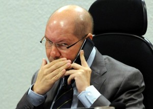 Futuro político de Demóstenes começa a ser definido terça-feira Futuro político de Demóstenes começa a ser definido terça-feira