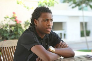 Jogador Diego Maurício, do Flamengo, sofre acidente de carro Jogador Diego Maurício, do Flamengo, sofre acidente de carro