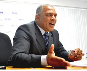 O procurador da República Eduardo Santos de Oliveira quer investigação sobre o fato O procurador da República Eduardo Santos de Oliveira quer investigação sobre o fato