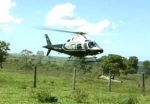 Marconi Perillo lamenta queda de helicóptero que matou policiais e suspeito de chacina em Goiás Marconi Perillo lamenta queda de helicóptero que matou policiais e suspeito de chacina em Goiás