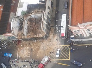 Mais prédios desabam no centro do Rio de Janeiro Mais prédios desabam no centro do Rio de Janeiro