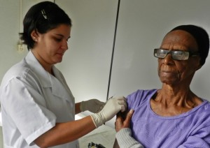 Itaperuna participa do Dia D de Vacinação Contra Gripe Itaperuna participa do Dia D de Vacinação Contra Gripe