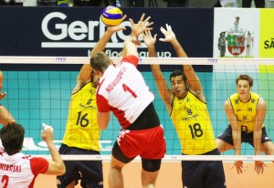 Brasil derrota a Polônia e assume a liderança do Grupo B da Liga Mundial de Vôlei Brasil derrota a Polônia e assume a liderança do Grupo B da Liga Mundial de Vôlei