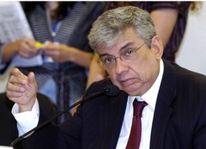 Ministro Garibaldi diz que fator não pode acabar sem mecanismo de substituição e idade mínima pode aumentar Ministro Garibaldi diz que fator não pode acabar sem mecanismo de substituição e idade mínima pode aumentar