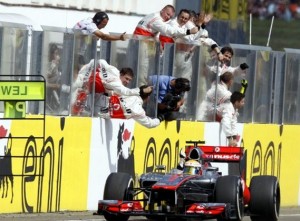 Lewis Hamilton vence o GP da Hungria de Fórmula 1 Lewis Hamilton vence o GP da Hungria de Fórmula 1
