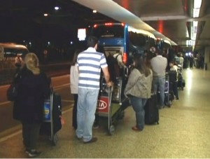 Avião que seguia para os Estados Unidos apresenta falha em turbina e retorna ao Aeroporto de Guarulhos Avião que seguia para os Estados Unidos apresenta falha em turbina e retorna ao Aeroporto de Guarulhos