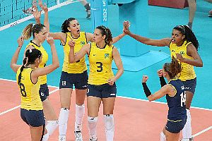 Brasil vence Estados Unidos no Vôlei Feminino e fica com o ouro em dia de gala Brasil vence Estados Unidos no Vôlei Feminino e fica com o ouro em dia de gala