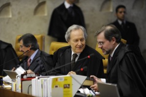 José Antonio Dias Toffoli, que já foi advogado do PT, votou com Ricardo Lewandowski, pela absolvição do petista oão Paulo Cunha José Antonio Dias Toffoli, que já foi advogado do PT, votou com Ricardo Lewandowski, pela absolvição do petista oão Paulo Cunha