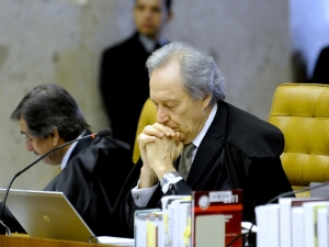 Revisor do mensalão inocenta João Paulo Cunha do crime de lavagem de dinheiro