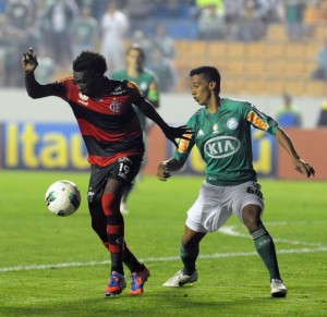 Flamengo jogando fora de casa perde para o Palmeiras por 1 a 0 Flamengo jogando fora de casa perde para o Palmeiras por 1 a 0
