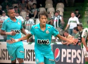 Santos vira mais uma fora de casa e vence o Coritiba Santos vira mais uma fora de casa e vence o Coritiba