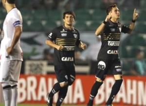 Corinthians joga em Florianópolis e perde para o Figueirense Corinthians joga em Florianópolis e perde para o Figueirense