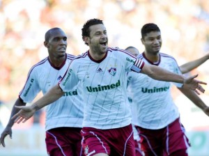 Flamengo domina o clássico contra o Fluminense, mas sai de campo derrotado por 1 a 0 Flamengo domina o clássico contra o Fluminense, mas sai de campo derrotado por 1 a 0