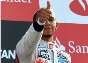 Lewis Hamilton vence GP da Itália e assume vice-liderança no mundial