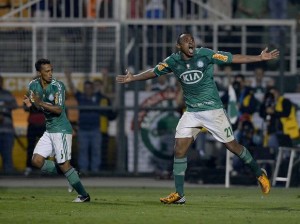 Com determinação Palmeiras vence o Sport no Pacaembu Com determinação Palmeiras vence o Sport no Pacaembu