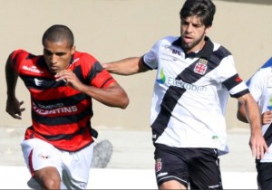 Vasco joga bem, pressiona, e bate o Atlético-GO fora de casa Vasco joga bem, pressiona, e bate o Atlético-GO fora de casa