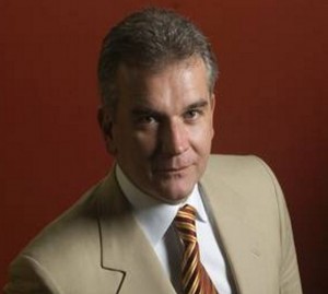 Polícia Federal prende ex-presidente do Banco Cruzeiro do Sul Polícia Federal prende ex-presidente do Banco Cruzeiro do Sul