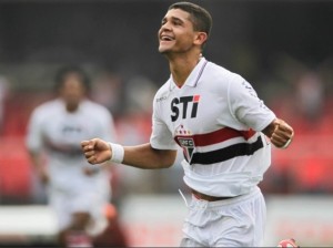 São Paulo vence e deixa o Palmeiras em péssima situação no Brasileirão São Paulo vence e deixa o Palmeiras em péssima situação no Brasileirão